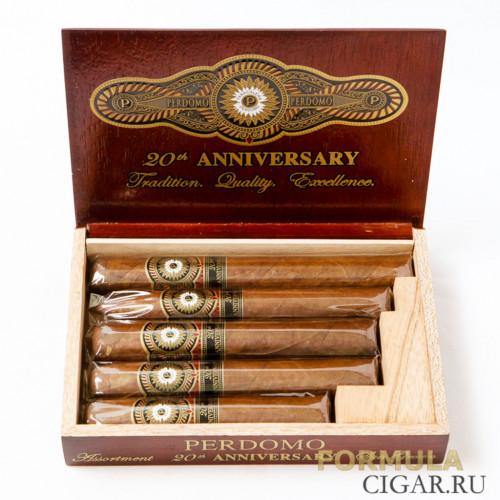 Подарочный набор сигар Perdomo 20th Anniversary Sun Grown Gift Pack/6 (наб.) Подарочный набор сигар Perdomo 20th Anniversary Sun Grown Gift Pack/6 (наб.)